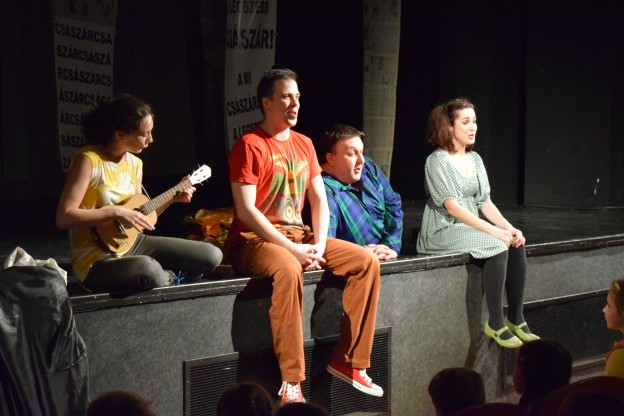 Határtalan Napok - A Császár Új Ruhája